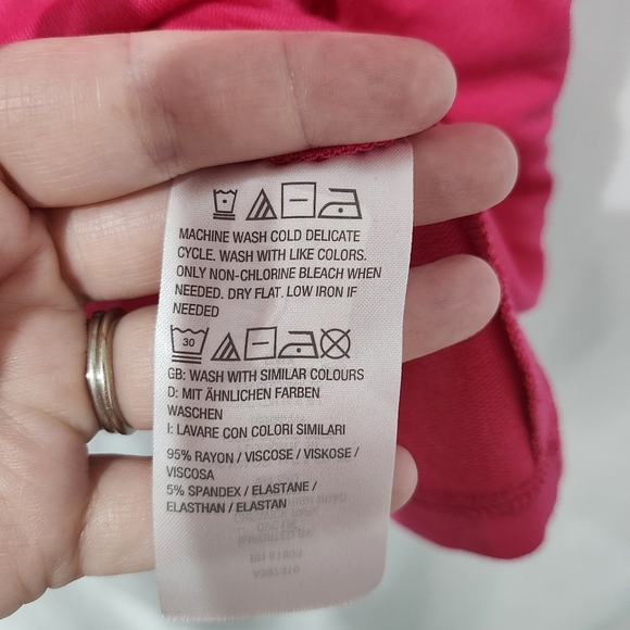 Susan Graver Weekend Women's Tunic Top Size M Bright Pink Pockets Soft Knit - Picture 5 of 7